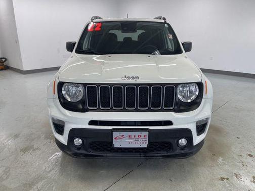 Alpine White Clearcoat 2022 Jeep Renegade Latitude
