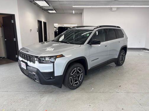 Silver Zynith Clearcoat 2026 Jeep Cherokee Limited