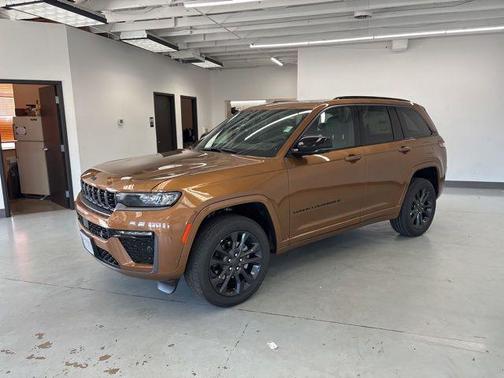 Copper Shino Metallic Clearcoat 2026 Jeep Grand Cherokee Limited