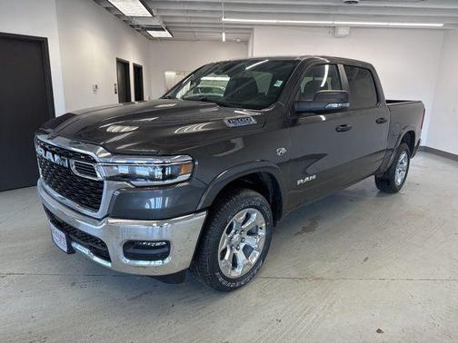 Granite Crystal Metallic Clearcoat 2026 RAM 1500 Big Horn/Lone Star