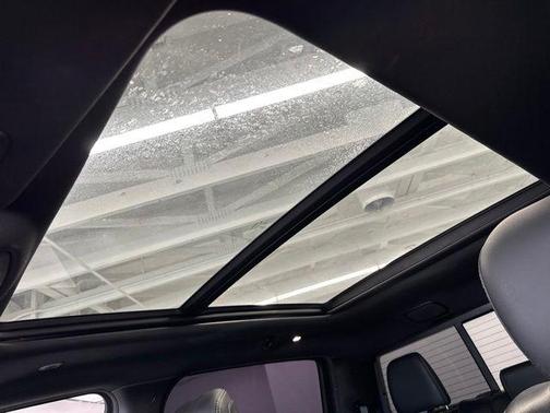 Diamond Black Crystal Pearlcoat 2019 RAM 1500 Rebel