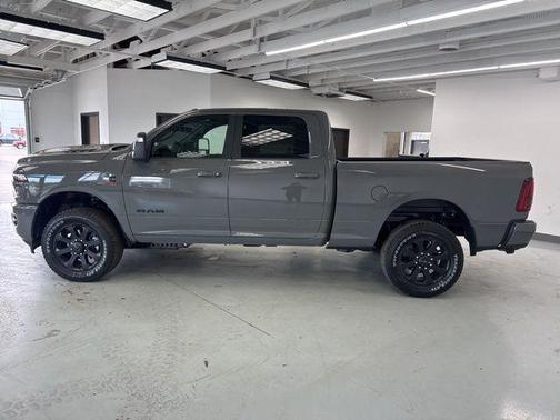 Ceramic Gray Clearcoat 2026 RAM 2500 Laramie Crew Cab 4x4 6'4' Box