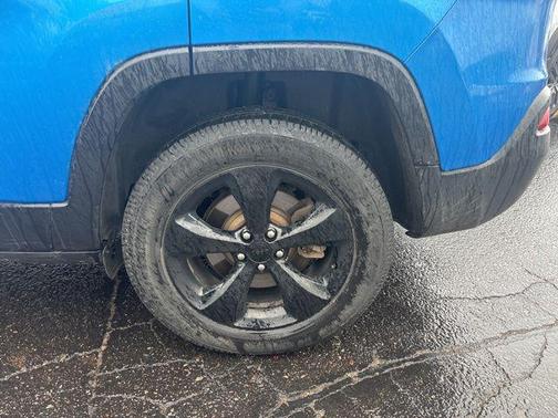 Hydro Blue Pearlcoat 2018 Jeep Cherokee Limited