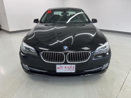 2011 BMW 528 528i