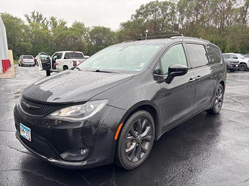 2018 Chrysler Pacifica Touring Plus