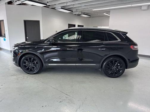 2020 Lincoln Nautilus Reserve