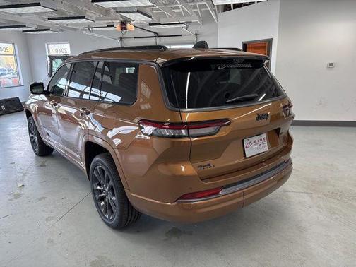 Copper Shino Metallic Clearcoat 2026 Jeep Grand Cherokee L Limited