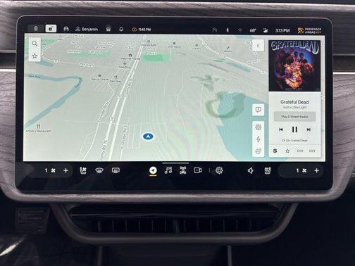 2025 Rivian R1S Adventure