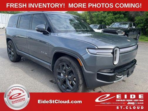 2025 Rivian R1S Adventure