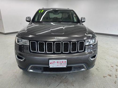 Granite Crystal Metallic Clearcoat 2017 Jeep Grand Cherokee Limited