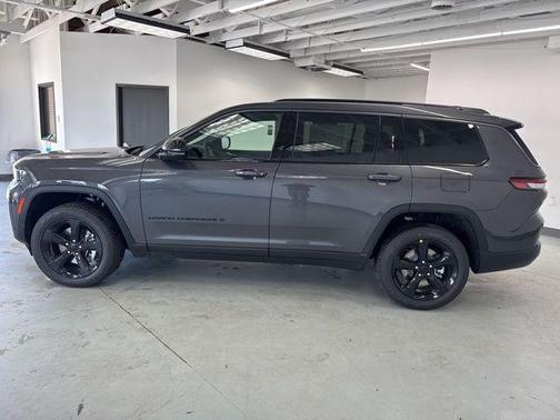 Baltic Gray Metallic Clearcoat 2026 Jeep Grand Cherokee L Limited