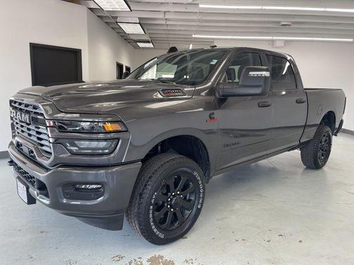 2025 RAM 2500 Big Horn Crew Cab 4x4 6'4' Box