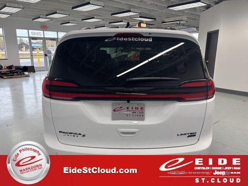 2026 Chrysler Pacifica Limited