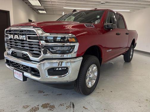 2025 RAM 2500 Big Horn Crew Cab 4x4 6'4' Box