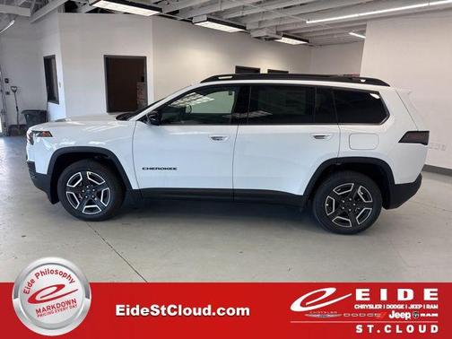 2026 Jeep Cherokee Laredo 4x4