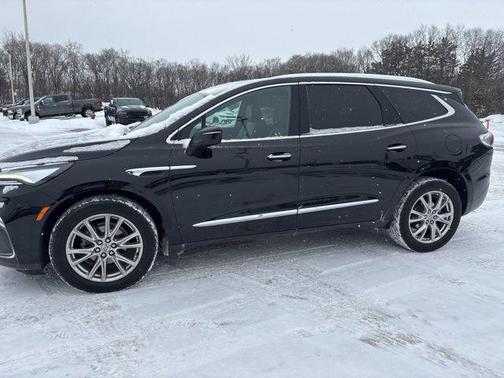 2023 Buick Enclave Essence AWD