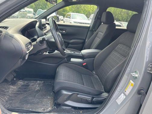 Urban Gray Pearl 2024 Honda HR-V Sport