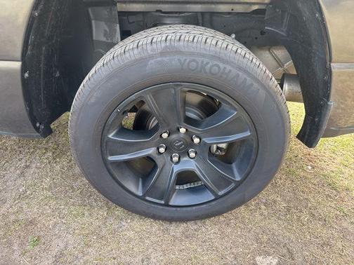Granite Crystal Metallic Clearcoat 2022 RAM 1500 Big Horn/Lone Star