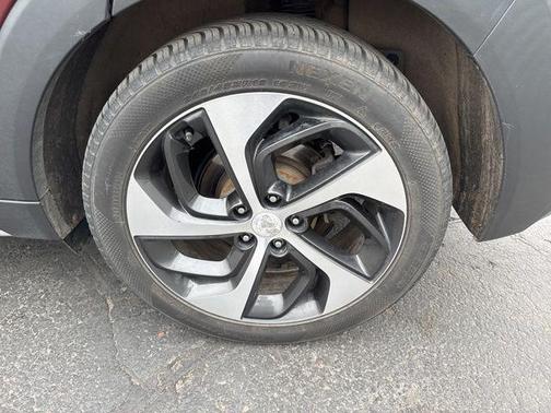 Ruby Wine 2018 Hyundai TUCSON Limited