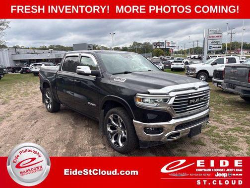 Diamond Black Crystal Pearlcoat 2023 RAM 1500 Longhorn