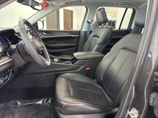 Baltic Gray Metallic Clearcoat 2022 Jeep Grand Cherokee 4xe Base