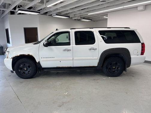 Summit White 2008 Chevrolet Suburban 1500 LT