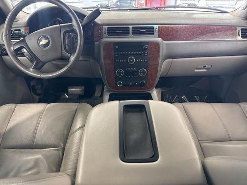 Summit White 2008 Chevrolet Suburban 1500 LT