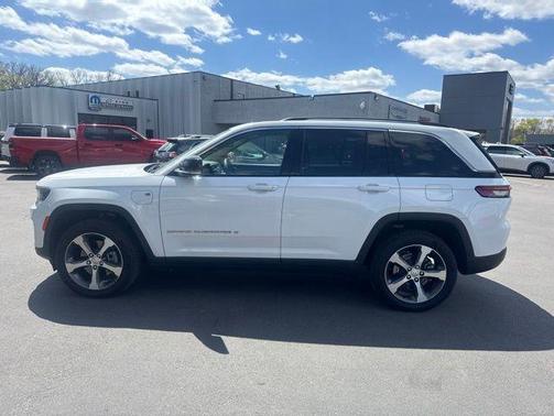 Bright White Clearcoat 2022 Jeep Grand Cherokee 4xe Base
