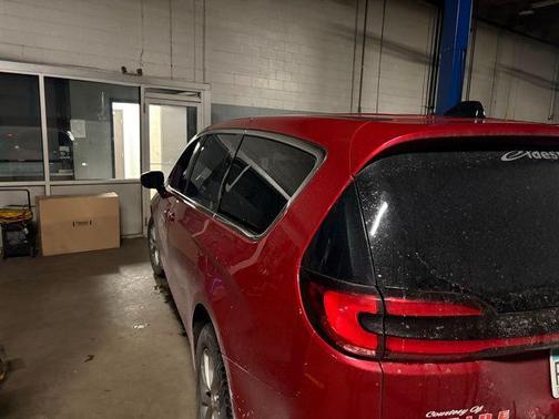 2025 Chrysler Pacifica L