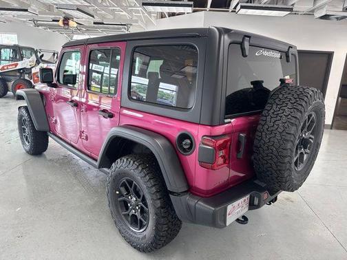Tuscadero Pearlcoat 2026 Jeep Wrangler Willys