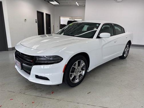 Bright White Clearcoat 2016 Dodge Charger SXT