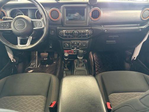 Bright White Clearcoat 2021 Jeep Gladiator Mojave 4x4