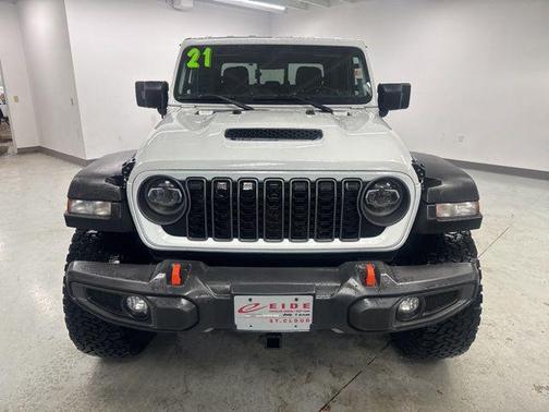 Bright White Clearcoat 2021 Jeep Gladiator Mojave 4x4