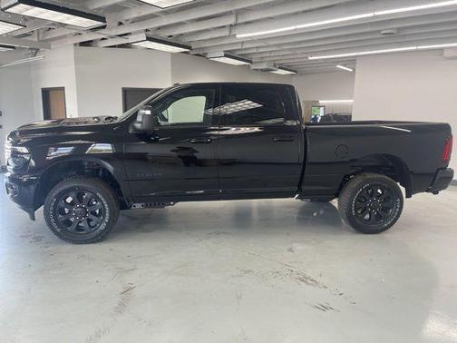 2025 RAM 2500 Laramie Crew Cab 4x4 6'4' Box