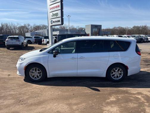Bright White Clearcoat 2024 Chrysler Pacifica Touring L