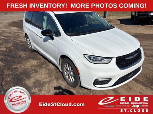 Bright White Clearcoat 2024 Chrysler Pacifica Touring L