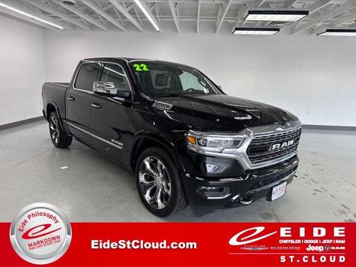Diamond Black Crystal Pearlcoat 2022 RAM 1500 Limited