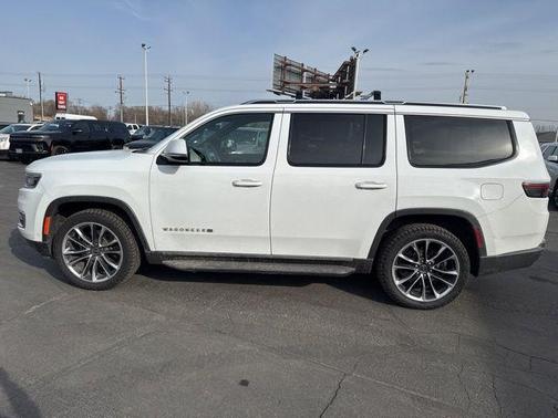 Bright White Clearcoat 2022 Jeep Wagoneer Series II 4x4