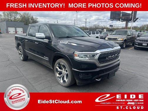 Diamond Black Crystal Pearlcoat 2019 RAM 1500 Limited