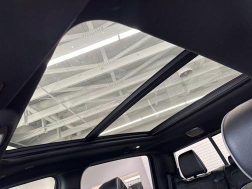 Diamond Black Crystal Pearlcoat 2019 RAM 1500 Limited