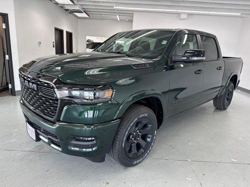 Serrano Green Metallic 2026 RAM 1500 Big Horn/Lone Star