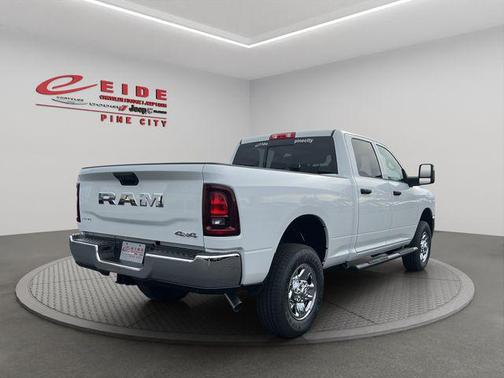 2026 RAM 2500 Tradesman Crew Cab 4x4 6'4' Box