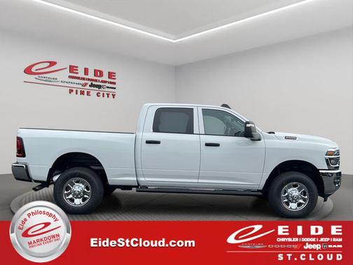 2026 RAM 2500 Tradesman Crew Cab 4x4 6'4' Box