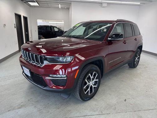 Velvet Red Pearlcoat 2023 Jeep Grand Cherokee Limited