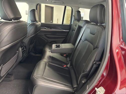 Velvet Red Pearlcoat 2023 Jeep Grand Cherokee Limited