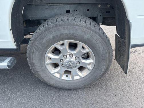 2024 RAM 2500 Laramie Crew Cab 4x4 6'4' Box