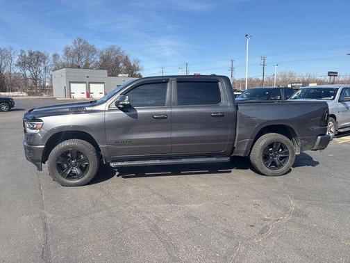Granite Crystal Metallic Clearcoat 2020 RAM 1500 Big Horn/Lone Star