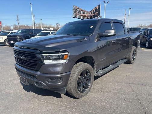 Granite Crystal Metallic Clearcoat 2020 RAM 1500 Big Horn/Lone Star