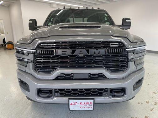 Ceramic Gray Clearcoat 2026 RAM 3500 Laramie Crew Cab 4x4 6'4' Box