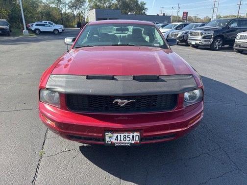 2007 Ford Mustang Deluxe